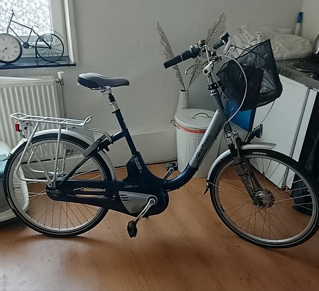 Elektrische fiets voor onderdelen accu en lader inbegrepen, Fietsen en Brommers, Elektrische fietsen, Ophalen of Verzenden