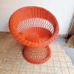 Jaren 60 / Jaren 70 Oranje Rotan Stoel / Fauteuil, Huis en Inrichting, Stoelen, Ophalen, Gebruikt, Overige kleuren, -