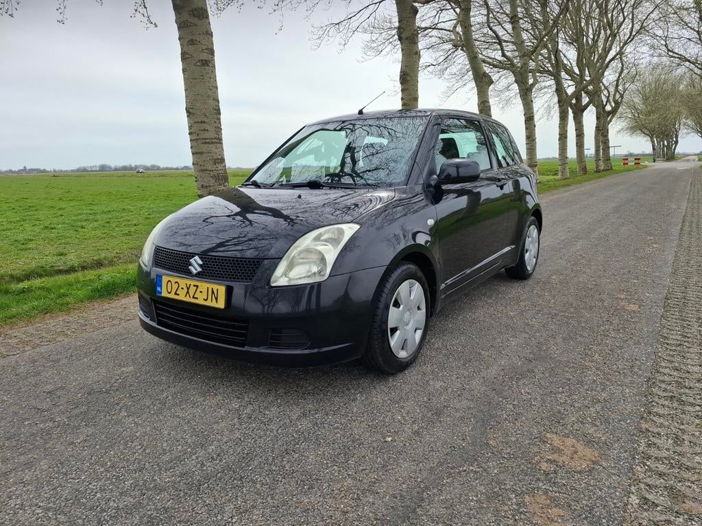 Suzuki Swift 1.3 3D 2007 Zwart, Auto's, Suzuki, Bedrijf, Swift, ABS, Airbags, Centrale vergrendeling, Metallic lak, Radio, Sound system