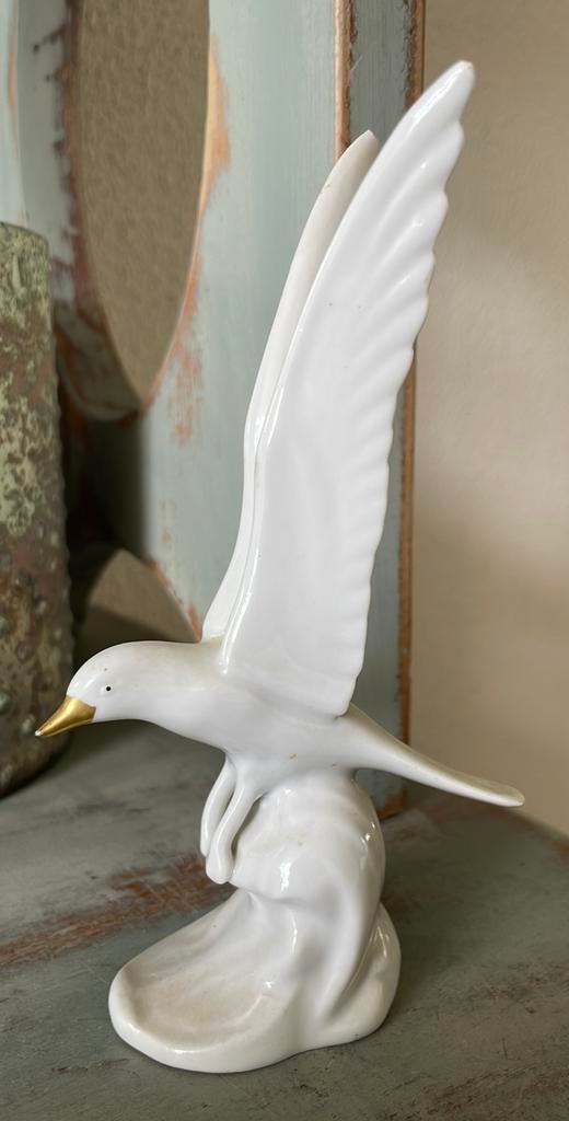 Prachtig porseleinen vogel beeld Hollohaza Hungary genummerd, Ophalen of Verzenden, Zo goed als nieuw, Dier