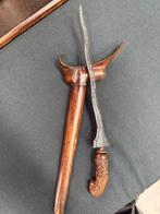 Kris keris madura 60,-, Antiek en Kunst, Kunst | Niet-Westerse kunst, Ophalen of Verzenden