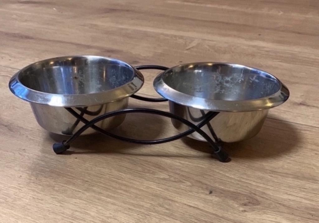 Voer en water bakjes houder., Ophalen of Verzenden, Gebruikt