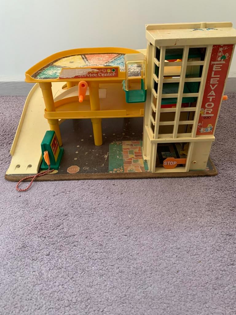 VINTAGE FISHER PRICE GARAGE, Kinderen en Baby's, Speelgoed | Fisher-Price, Ophalen of Verzenden, Gebruikt, Speelset, Met geluid