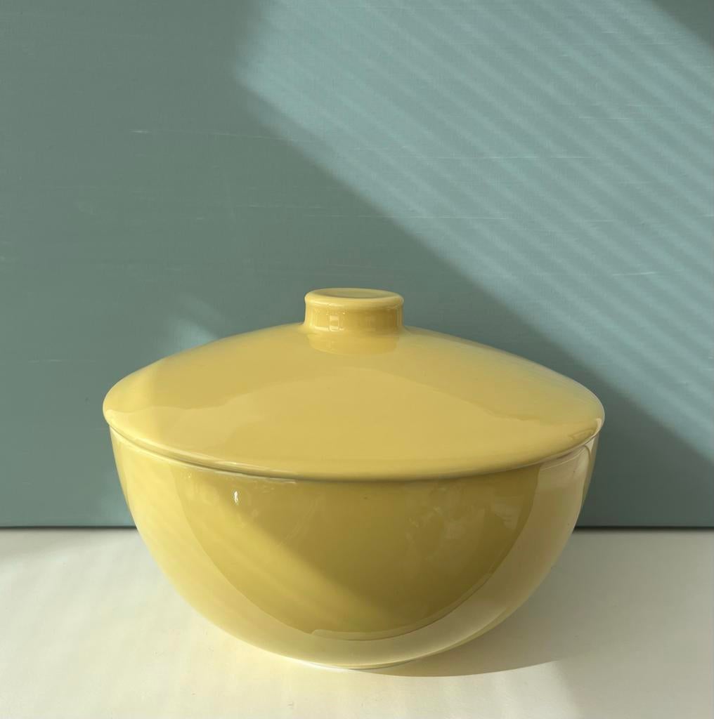Arabia Finland Teema Gele kom met deksel, Keramiek, Ophalen of Verzenden, Zo goed als nieuw, Kom(men)
