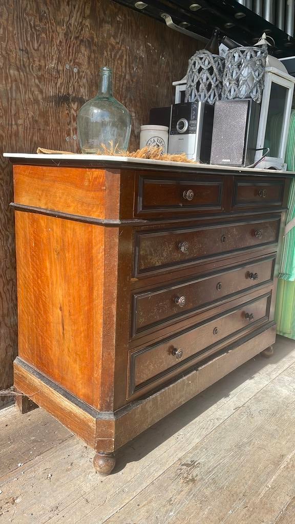 Antiek vintage oud dressoir kast met marmer blad, Huis en Inrichting, Kasten | Ladekasten, Ophalen, Gebruikt, 100 tot 150 cm, 5 laden of meer