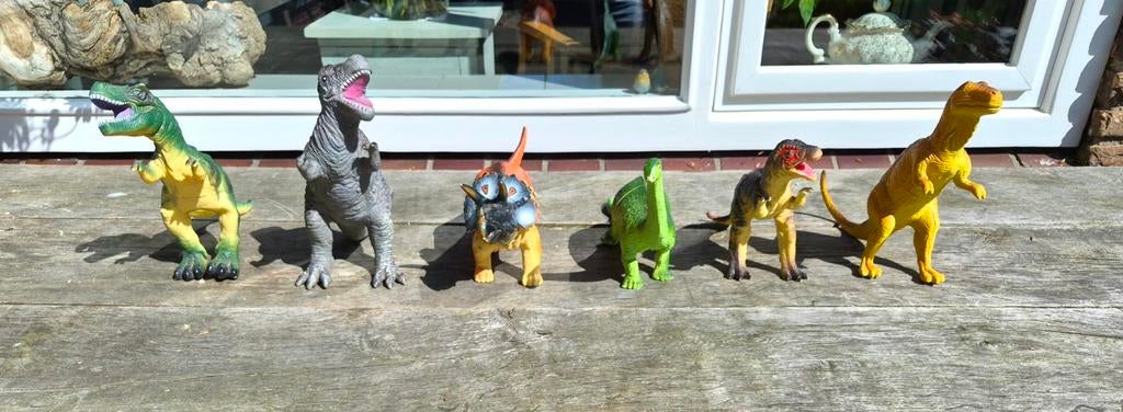 Speelgoed dino's, Kinderen en Baby's, Speelgoed | Actiefiguren, Ophalen of Verzenden, Zo goed als nieuw