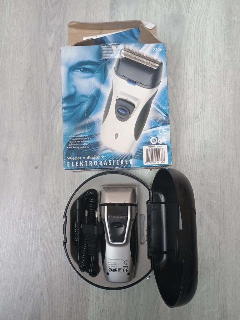 Elektrisch scheerapparaat met etui, Witgoed en Apparatuur, Persoonlijke-verzorgingsapparatuur, Ophalen of Verzenden