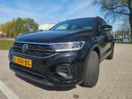 VW T-Roc R-line 1.5 TSI 150pk 2023 | BlackOnBlack | 39.000km, Voorwielaandrijving, 1498 cc, 4 cilinders, 150 pk