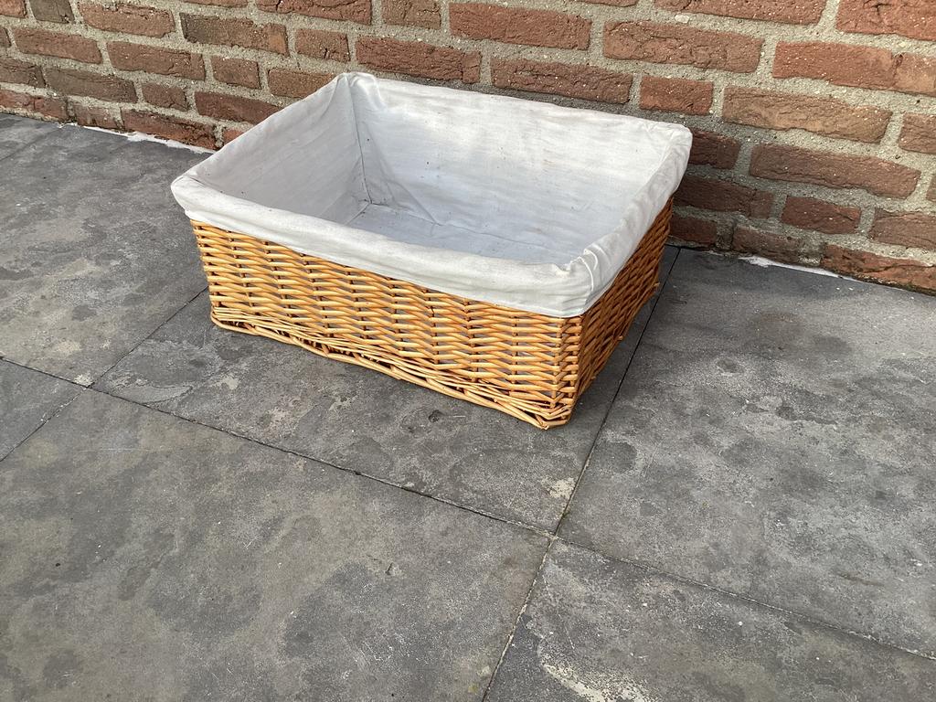 Rieten manden,bloempotten,onderzetters,kaarsenstandaard riet, Tuin en Terras, Overige materialen, Rond, Ophalen of Verzenden, Zo goed als nieuw