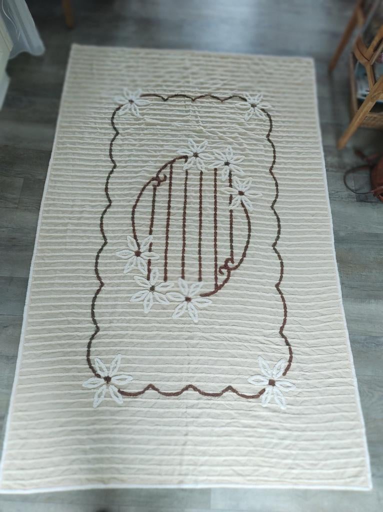 Mooie oude sprei. Puntgaaf. Maat 215 x 135 cm, Ophalen of Verzenden