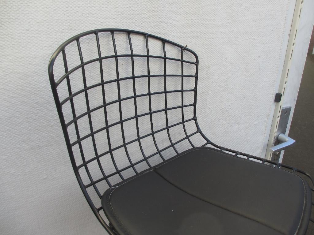 Heel leuk Harry Bertoia stijl draadstoeltje, Huis en Inrichting, Stoelen, Zwart, Ophalen of Verzenden, Zo goed als nieuw, Metaal