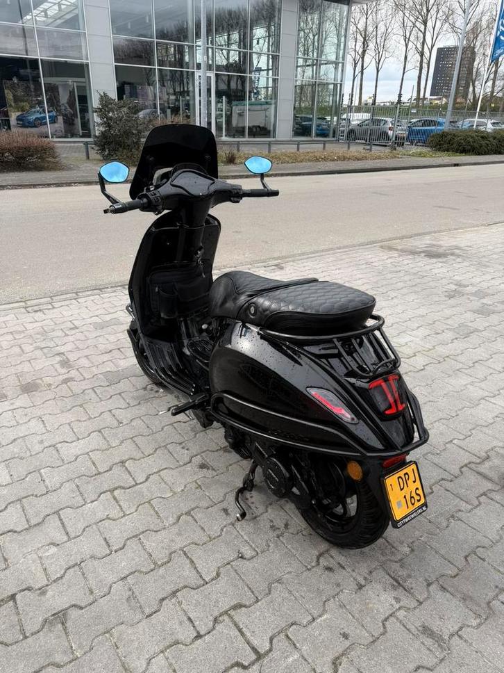 Vespa sprint 80cc brom, Fietsen en Brommers, Scooters | Vespa, Zo goed als nieuw, Overige modellen, Maximaal 45 km/u, Benzine
