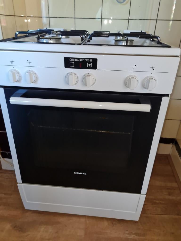 Zgan Siemens Gasfornuis met electrische oven, Witgoed en Apparatuur, Fornuizen, Ophalen, 4 kookzones, Zo goed als nieuw, Gas