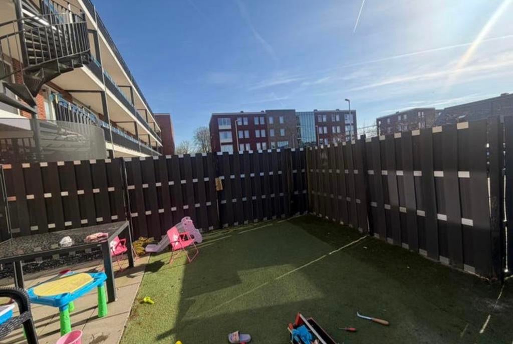 Schutting antraciet composiet, Tuin en Terras, Schuttingen, Ophalen of Verzenden, Kunststof, Minder dan 3 meter, 1 tot 2 meter