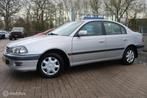 Toyota Avensis 1.6 AIRCO, TREKHAAK, Auto's, Toyota, Zwart, 4 cilinders, Metallic lak, Origineel Nederlands
