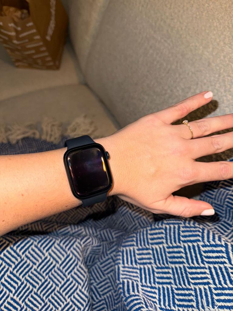 Apple watch 8 series met extra bandjes en oplader, Ophalen of Verzenden, Zo goed als nieuw, Leer, Overige merken