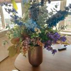 Zijden voorjaarsboeket met vaas, Huis en Inrichting, Woonaccessoires | Vazen, Ophalen