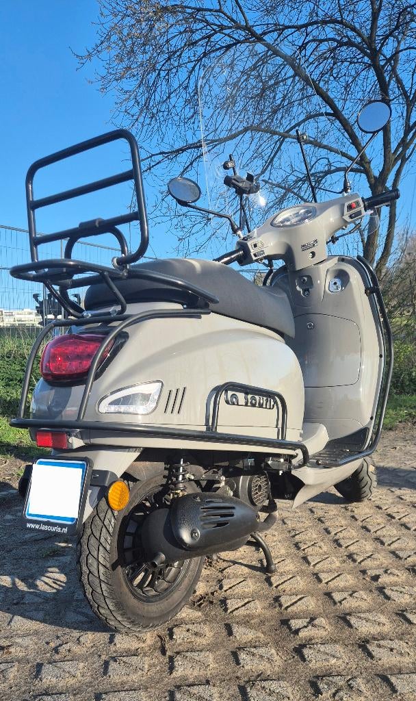La Souris Sourini S | Nardo Grey | Full Option & Onderhoud, Fietsen en Brommers, Snorfietsen en Snorscooters, Zo goed als nieuw