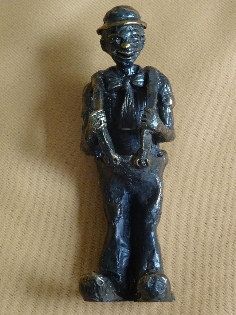 bronzen clown sculptuur gesigneerd MV brons beeldje, Ophalen of Verzenden, Brons