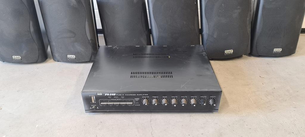 DAP PA-240 Versterker + 6x PR-62 Speaker, Ophalen of Verzenden, Zo goed als nieuw