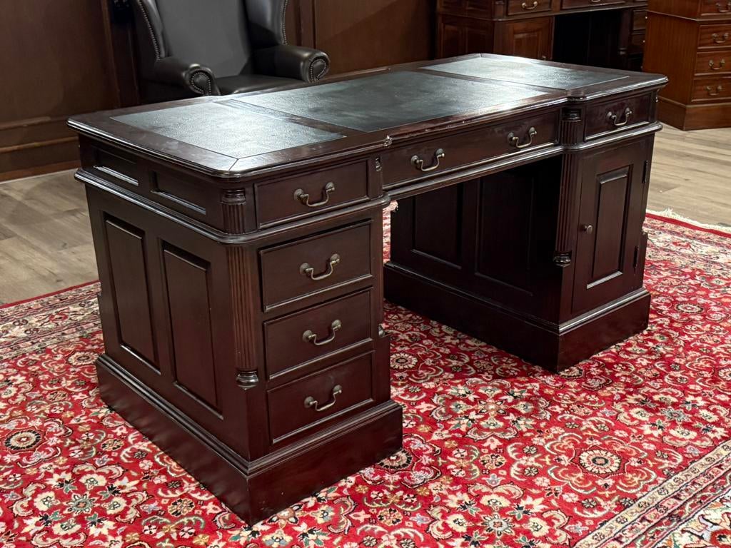 Klassiek Engels bureau #649, Huis en Inrichting, Overige typen, Hout, Bruin, Ophalen of Verzenden