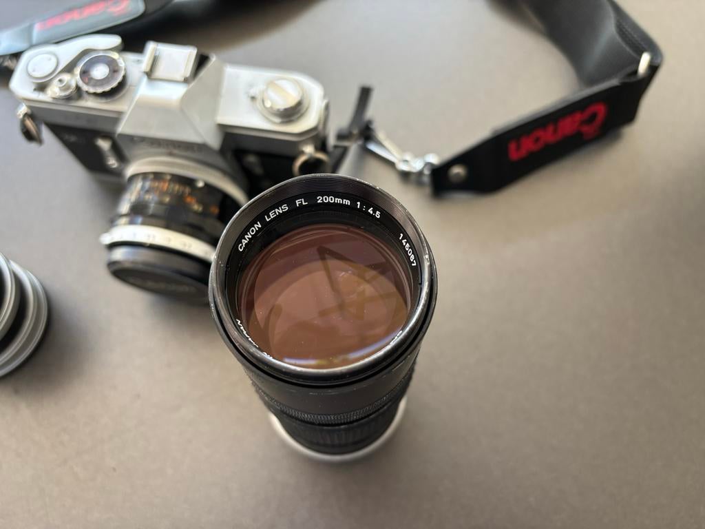 Canon FT QL camera met 50mm 1.8 en 200mm 4.5 lenzen, Ophalen of Verzenden, Gebruikt, Spiegelreflex, Canon