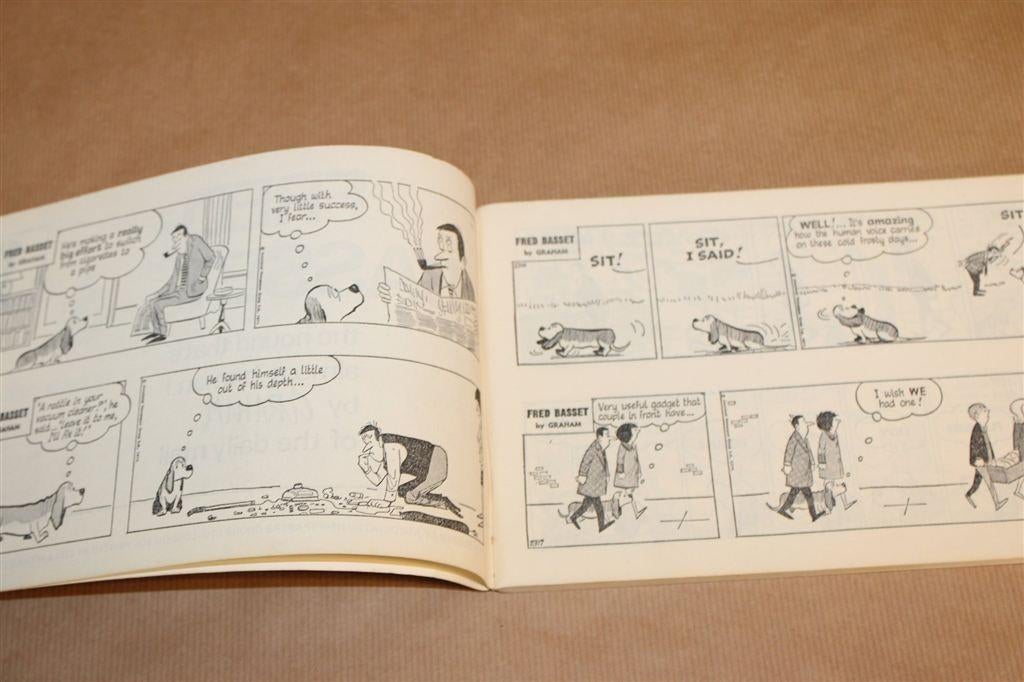 Fred Basset No. 15 — Strip Basset Hound 1971 [EN], Eén stripboek, Ophalen of Verzenden, Gelezen