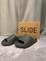 Yeezy slide, Ophalen of Verzenden, Zo goed als nieuw, Zwart