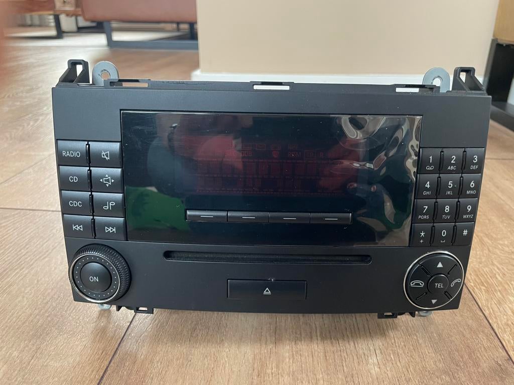 Mercedes B-Klasse, A-Klasse audio 20 originele radio MF2750, Auto diversen, Autoradio's, Ophalen of Verzenden, Zo goed als nieuw
