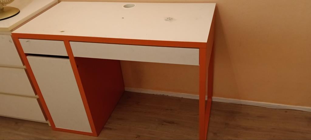 Compact bureau met lade en opbergvak - Oranje/Wit, Huis en Inrichting, Bureaus, Ophalen, Gebruikt, Spaanplaat of MDF, Overige merken