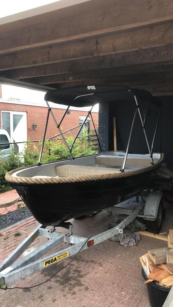 Opgeknapte sloep met Johnson 4pk motor met pega trailer, Ophalen of Verzenden, Gebruikt