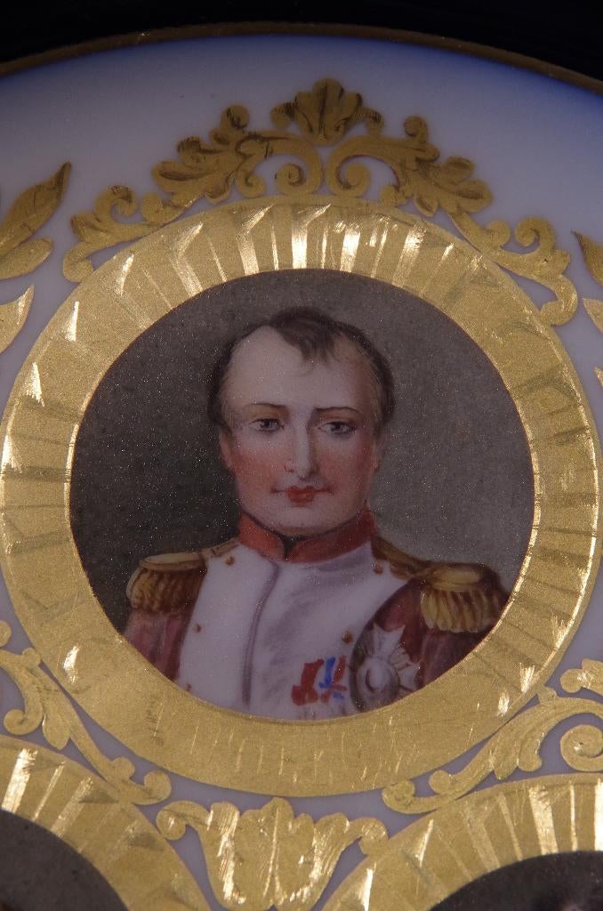 antieke schotels Napoleon Bonaparte, Ophalen