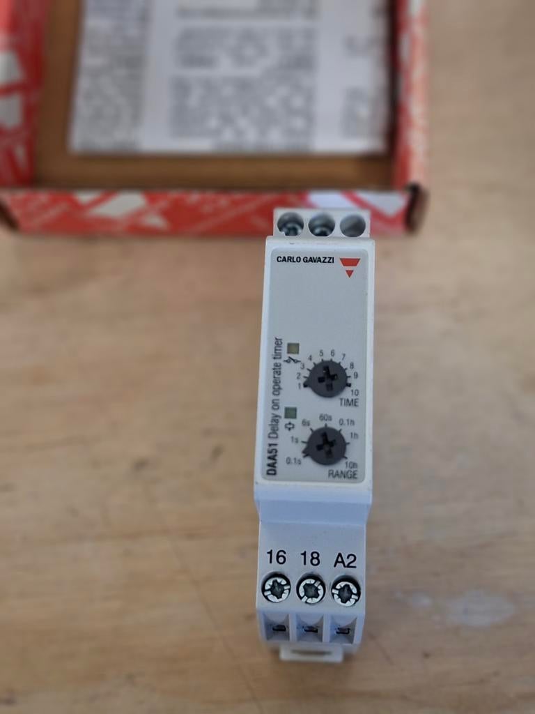 Carlo Gavazzi tijdrelais - DAA51CM24, Nieuw, Ophalen of Verzenden, Carlo, X