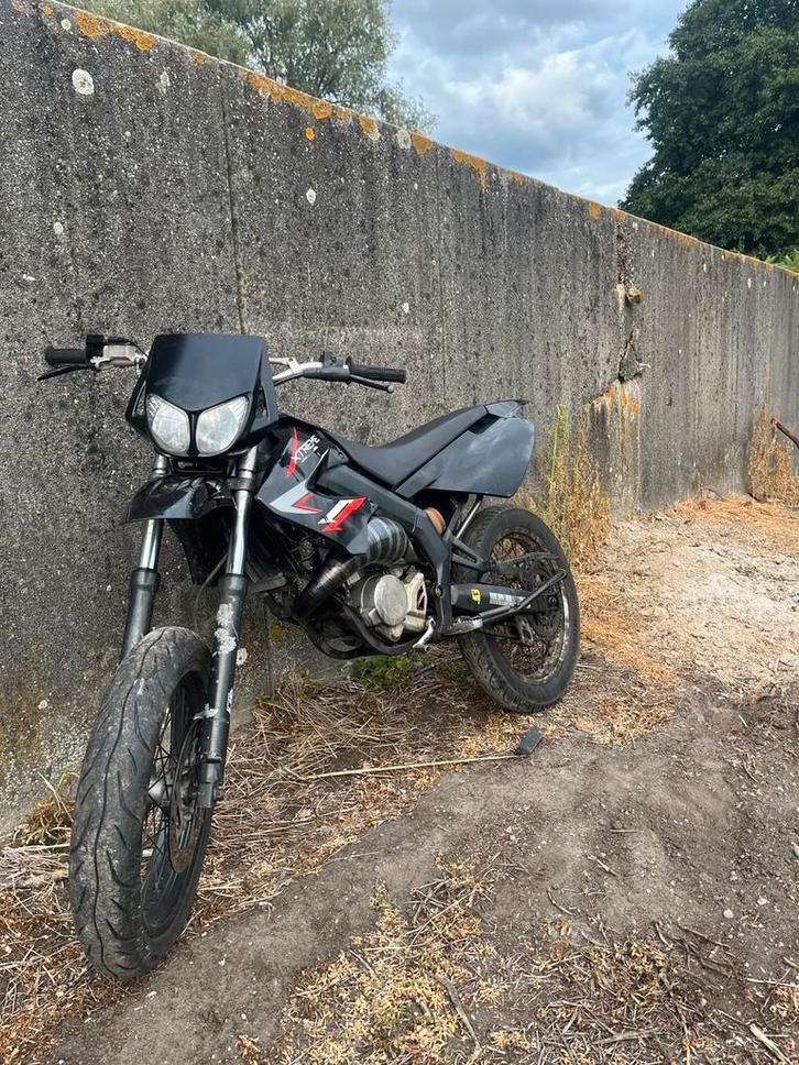 Derbi senda xtreme, Fietsen en Brommers, Brommers | Derbi, Gebruikt, Maximaal 45 km/u, Ophalen