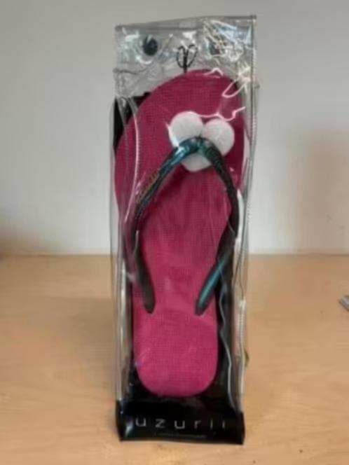 NIEUW! Uzurii original pink slippers maat 37/38 €20,99, Kleding | Dames, Schoenen, Ophalen of Verzenden, Nieuw, Roze, Slippers