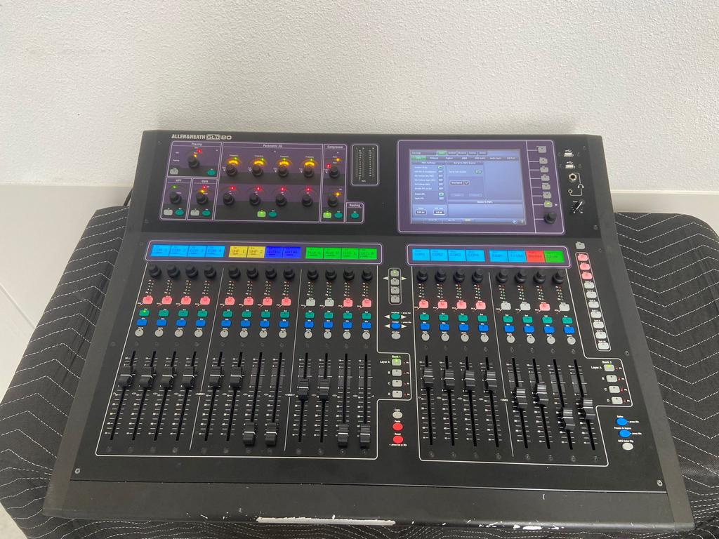 Allen & Heath GLD-80 Digitale Mixer, Muziek en Instrumenten, Mengpanelen, Gebruikt, 20 kanalen of meer, Microfooningang, Ophalen