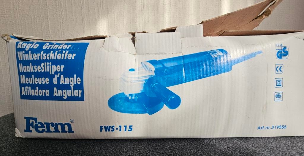 Ferm haakse slijper met standaard, Ophalen of Verzenden, Nieuw, Minder dan 700 watt, Haakse handslijpmachine