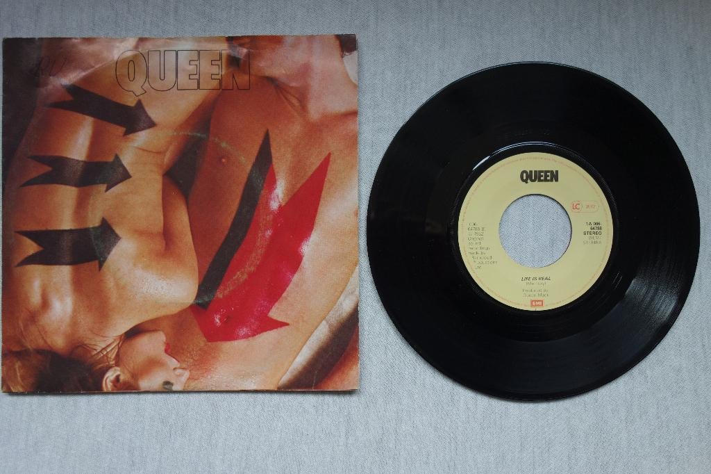 Single Queen, 7 inch, Single, Ophalen of Verzenden, Zo goed als nieuw