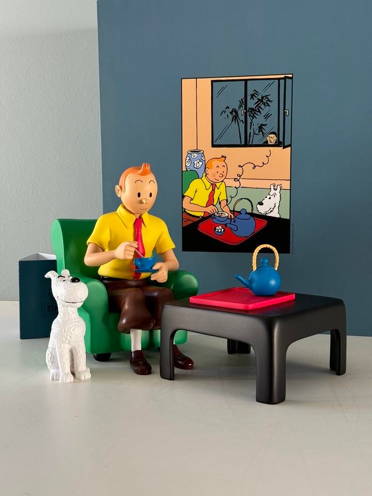 Kuifje drinkt Moulinsart-thee., Verzamelen, Stripfiguren, Ophalen of Verzenden, Kuifje, Zo goed als nieuw, Beeldje of Figuurtje