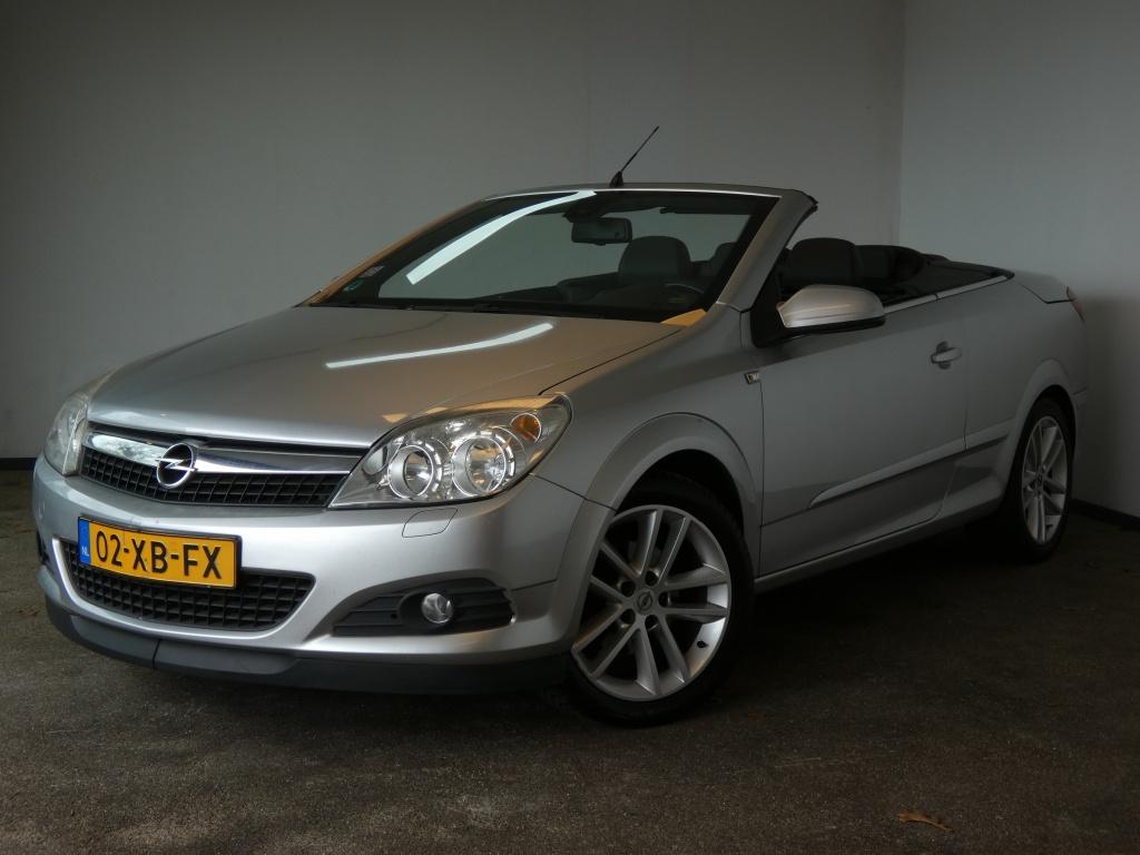 Opel Astra TwinTop 1.8 Cosmo (bj 2007, automaat), Auto's, Opel, Automaat, 4 cilinders, Cabriolet, 4 stoelen