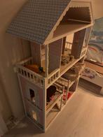 Groot houten poppenhuis met meubels, Ophalen, Gebruikt, Poppenhuis