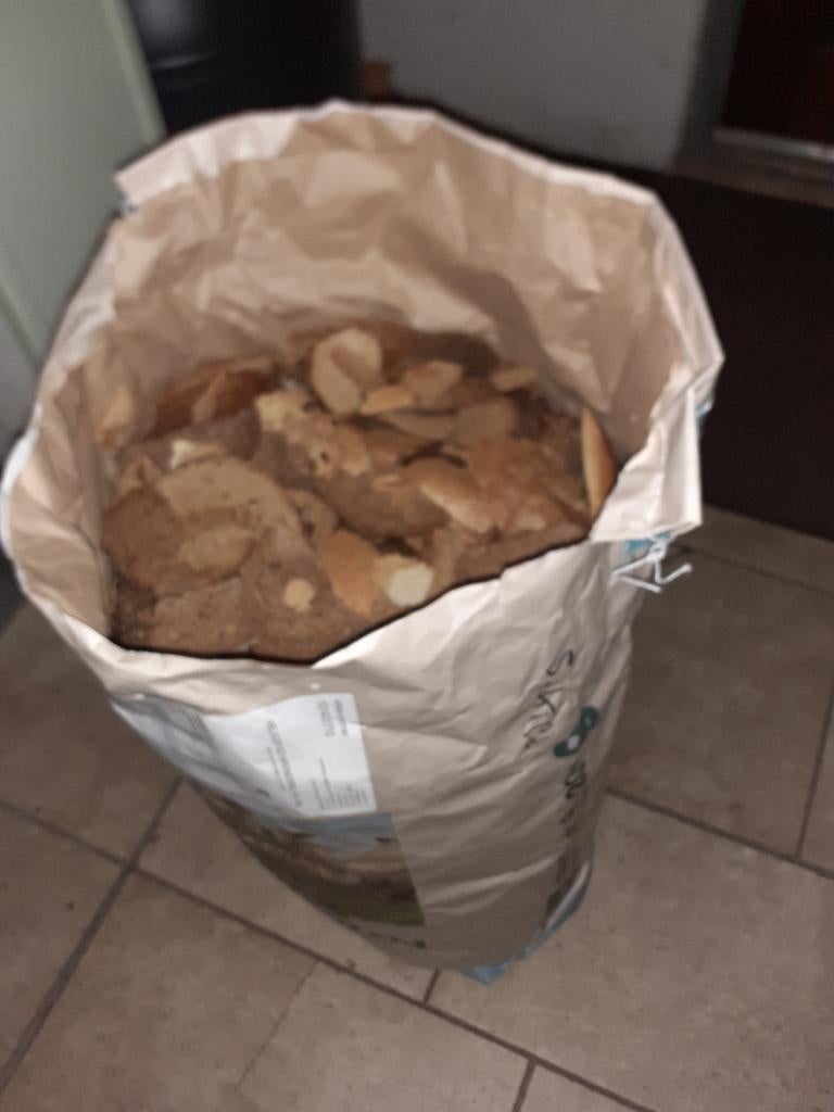 broodkapjes plusminus 5,5 kilo, Dieren en Toebehoren, Ophalen, Nieuw, Drinken en Voederen