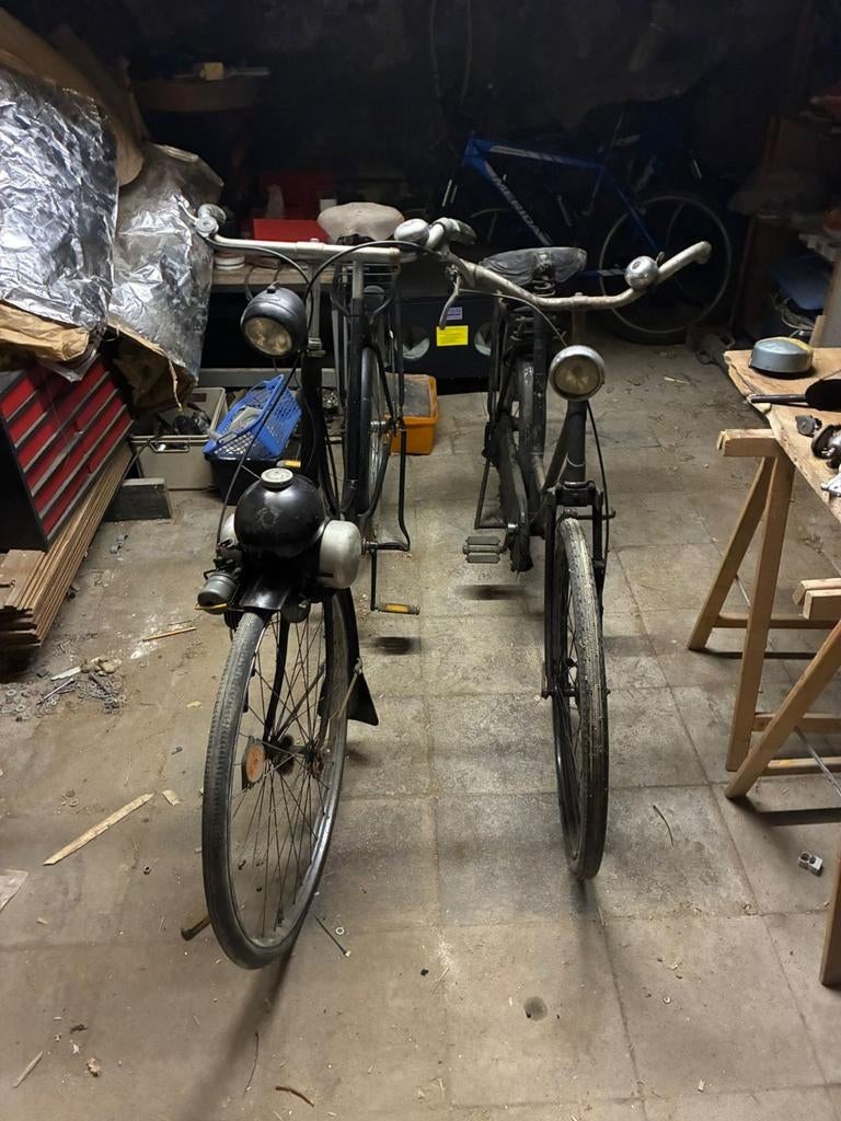 Oldtimer fiets met hulpmotor Berini twee maal, Ophalen, Trommelrem, Jaren '50