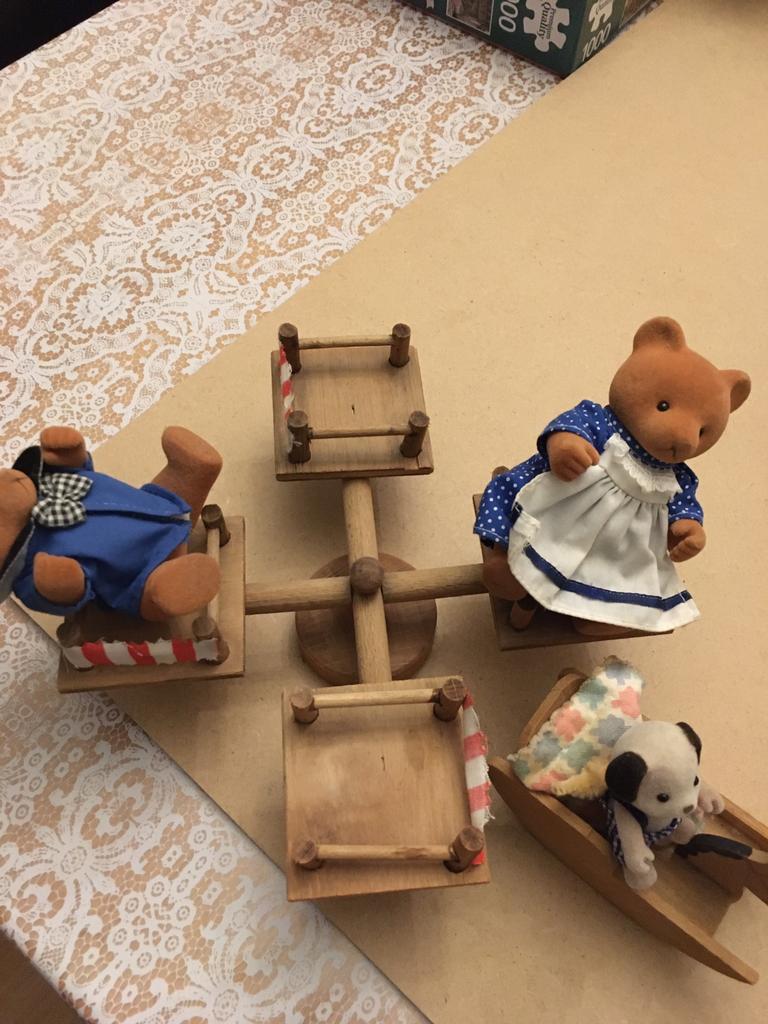 Vintage Sylvanian beertjes/hondje/draaimolen/hobbelpaardje., Ophalen of Verzenden, Gebruikt, Poppenhuis