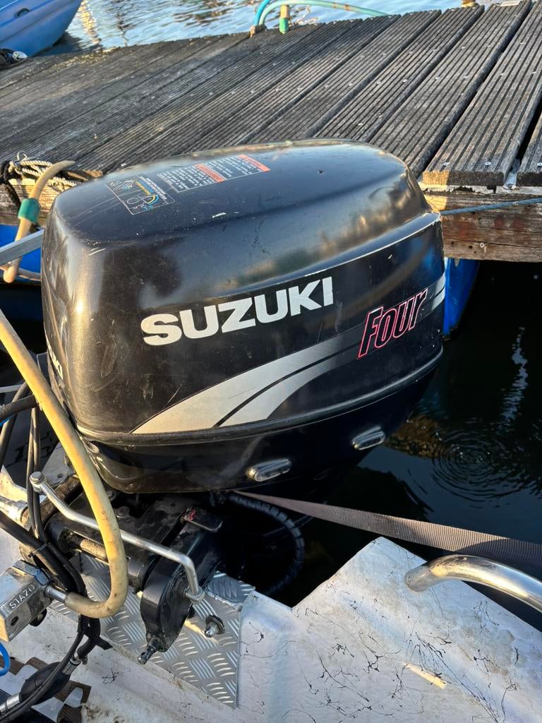 Suzuki 30 pk langstaart, Watersport en Boten, Buiten- en Binnenboordmotoren, Ophalen, Gebruikt, Viertaktmotor, 30 pk of meer