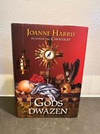 Gods Dwazen - Joanne Harris (De auteur van Chocolat), Ophalen of Verzenden, Zo goed als nieuw, Europa overig