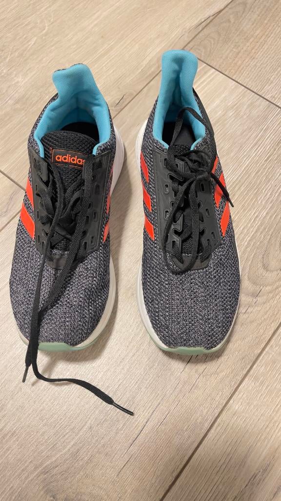 Adidas Duramo 9 hardloopschoenen - Maat 38, Ophalen of Verzenden, Gedragen, Grijs, Sportschoenen