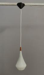 60 jaren Holmegaard teardrop Hang lamp grijs glas teak dopje, Gebruikt, Vintage, Ophalen of Verzenden, Minder dan 50 cm