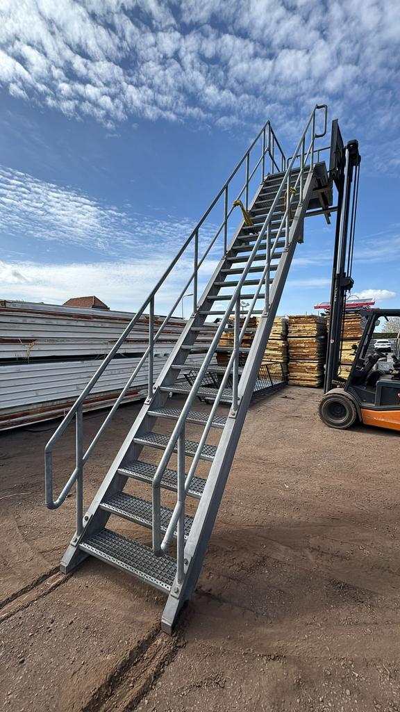 Gegalvaniseerde bordestrap steektrap wenteltrap trap trappen, Doe-het-zelf en Verbouw, Ladders en Trappen, Ophalen of Verzenden