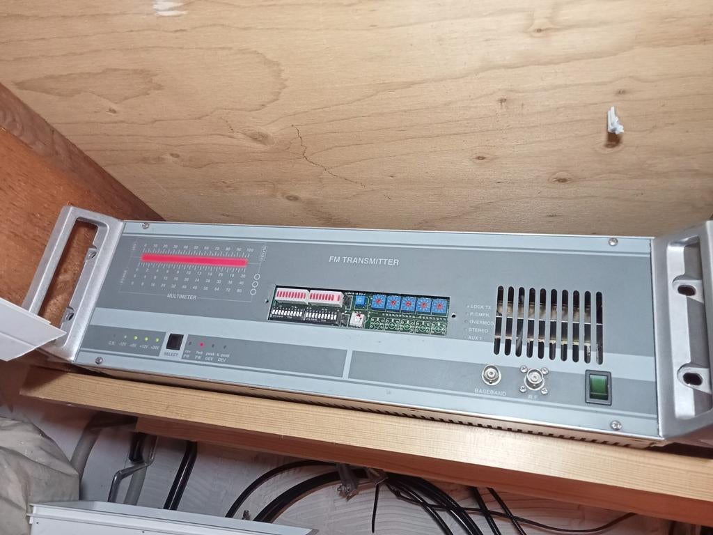 Elenos elc 40, Ophalen, Zender